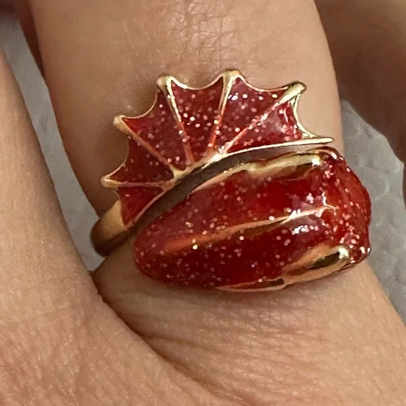 Adjustable resin red dragon ring. - Picture 2 of 3